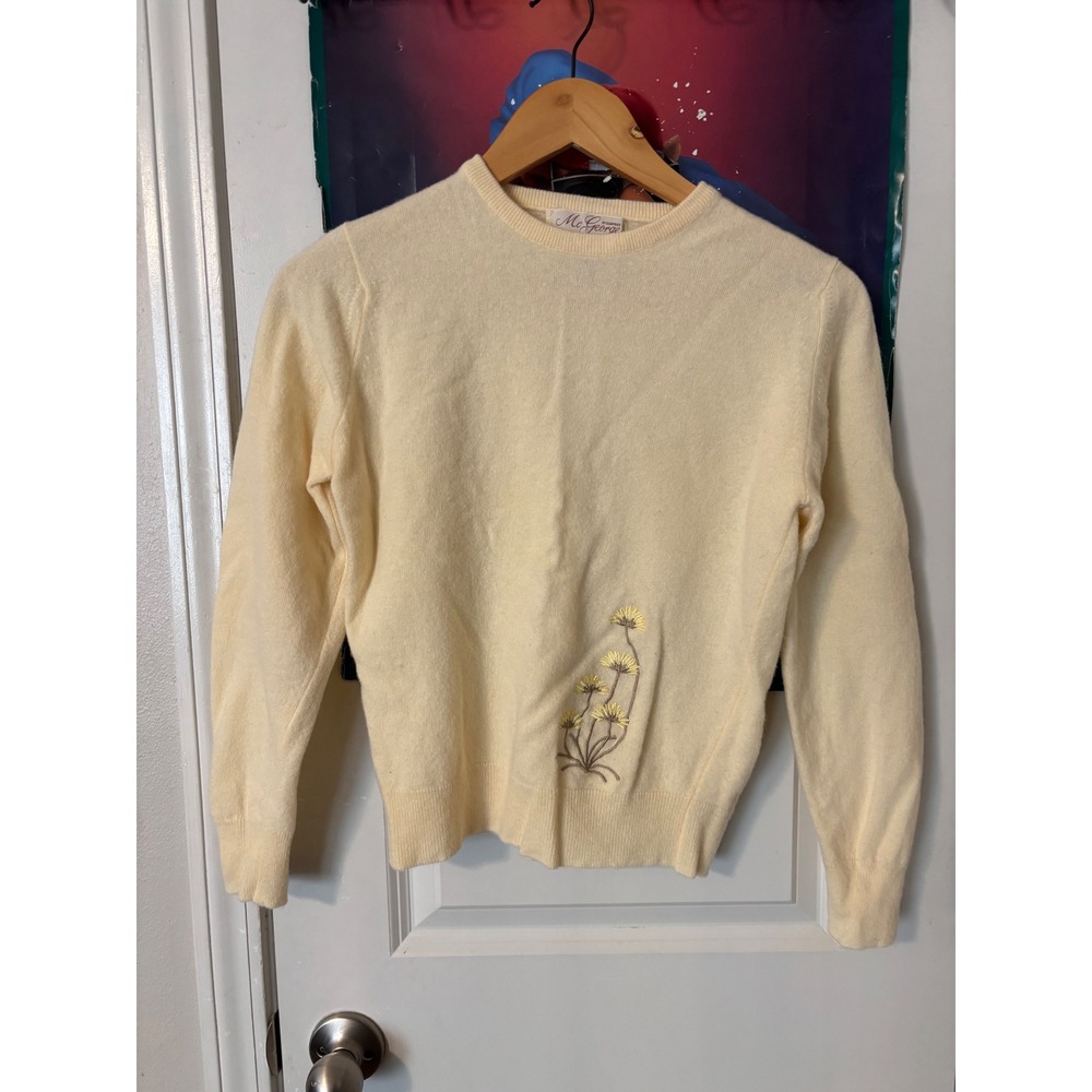 Vintage McGeorge of Dumfries Lambswool Sweater Cream Floral Embroidered Scotland